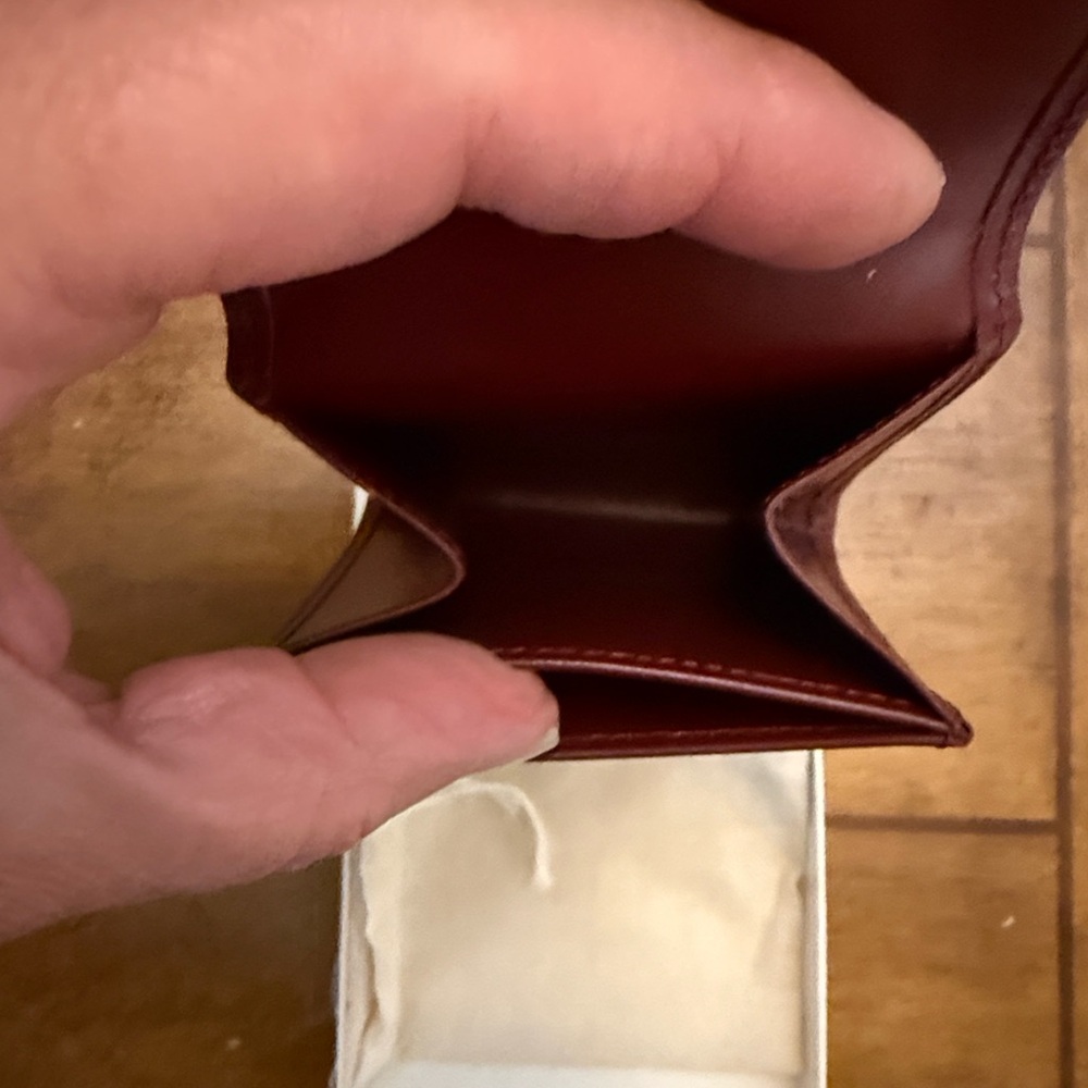 EUC Must de Cartier Women's Deep Red Leather coin pouch - Picture 6 of 12